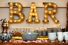 Luxury Brunch
Jeden Sonntag von 11:00 - 16:00 Uhr
Verbringen Sie einen entspannten Tag im N°3 Salon bei unserem Brunch, Sonntags von 11.00 bis 16.00 Uhr.
Wir verwöhnen Sie mit mehr als 70 verschiedenen Speisen.
11.00: Fulminantes Frühstücksbuffet mit zahlreichen Antipasti Gerichten.
Anschließend Vorspeisen und warme Hauptspeisen aus aller Welt.
BBQ - Internationale Spezialitäten vom Grill
(in der kalten Jahreszeit kein BBQ)
Schon ab 11.00 steht für alle Naschkatzen ein pompöses Dessertbuffet bereit.
Gerne können Sie zwischendurch einen Spaziergang unternehmen, denn mit Ihrem Eintrittsband können Sie immer wiederkommen und weiterschlemmen.
Inkludierte Getränke:
Lavazza Kaffee, Teevariationen, Limetten Minze Wasser, Orangensaft, Mango Lassi
und ein Glas Salon Sprudel 0,1l