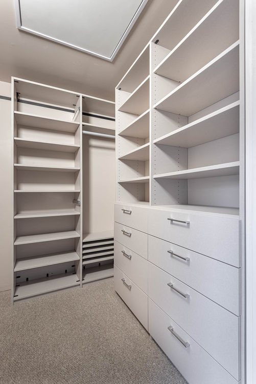 Walk-in / Right view