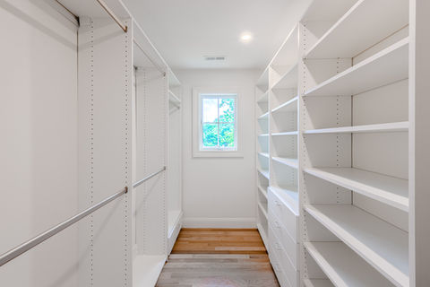 Pisano Residence - Closet Collection