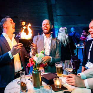7 redenen om een goochelaar in te huren voor uw volgende evenement