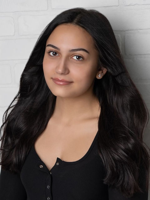 Gianna Chase Headshot.jpeg