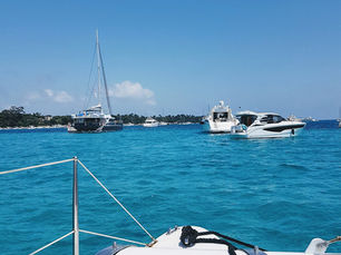 Les meilleures criques secrètes accessibles uniquement en bateau sur la Côte d’Azur