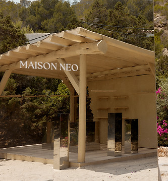 2048px-MaisonNeo-Ibiza-Juni-2025662A0810.jpg