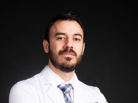 Dr. Víctor Ramzes Chávez-Herrera: neurocirujano de alta especialidad al servicio de tus pacientes