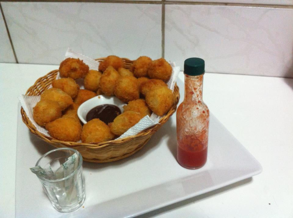 Porção de Mini Coxinhas com Catupiry