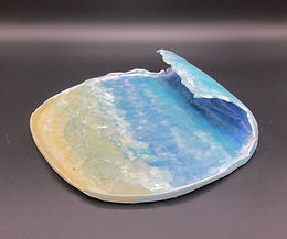 Glazed plate with glass