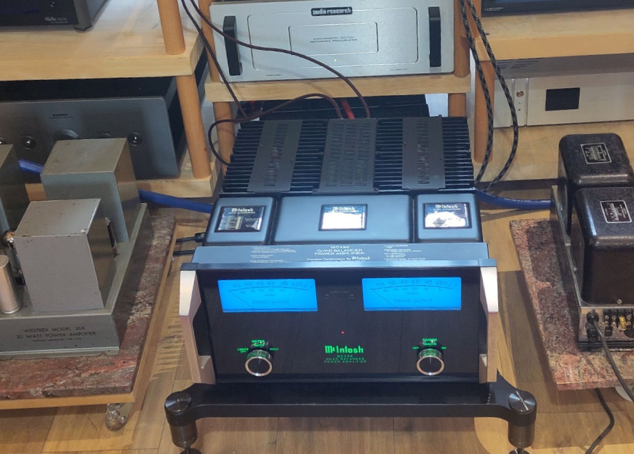 Miniature : McIntosh MC452