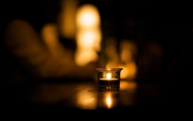 beautiful-candle-wallpaper-4936-5176-hd-wallpapers.jpg