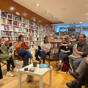 GRAN ACOLLIDA A LA LLIBRERIA "LA LLAR DEL LLIBRE" DE SABADELL