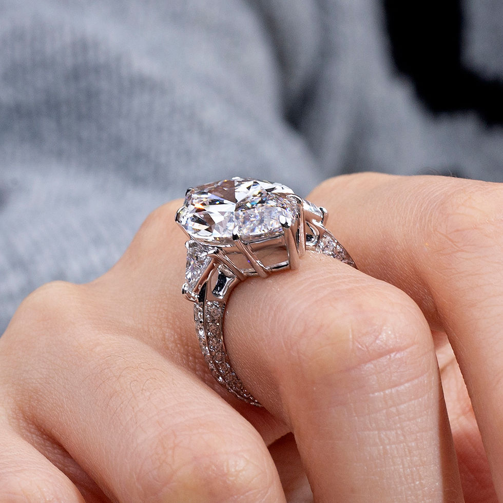 Thumbnail: 12.50 Carat Magnificent Marquise Diamond Ring in 18k Gold