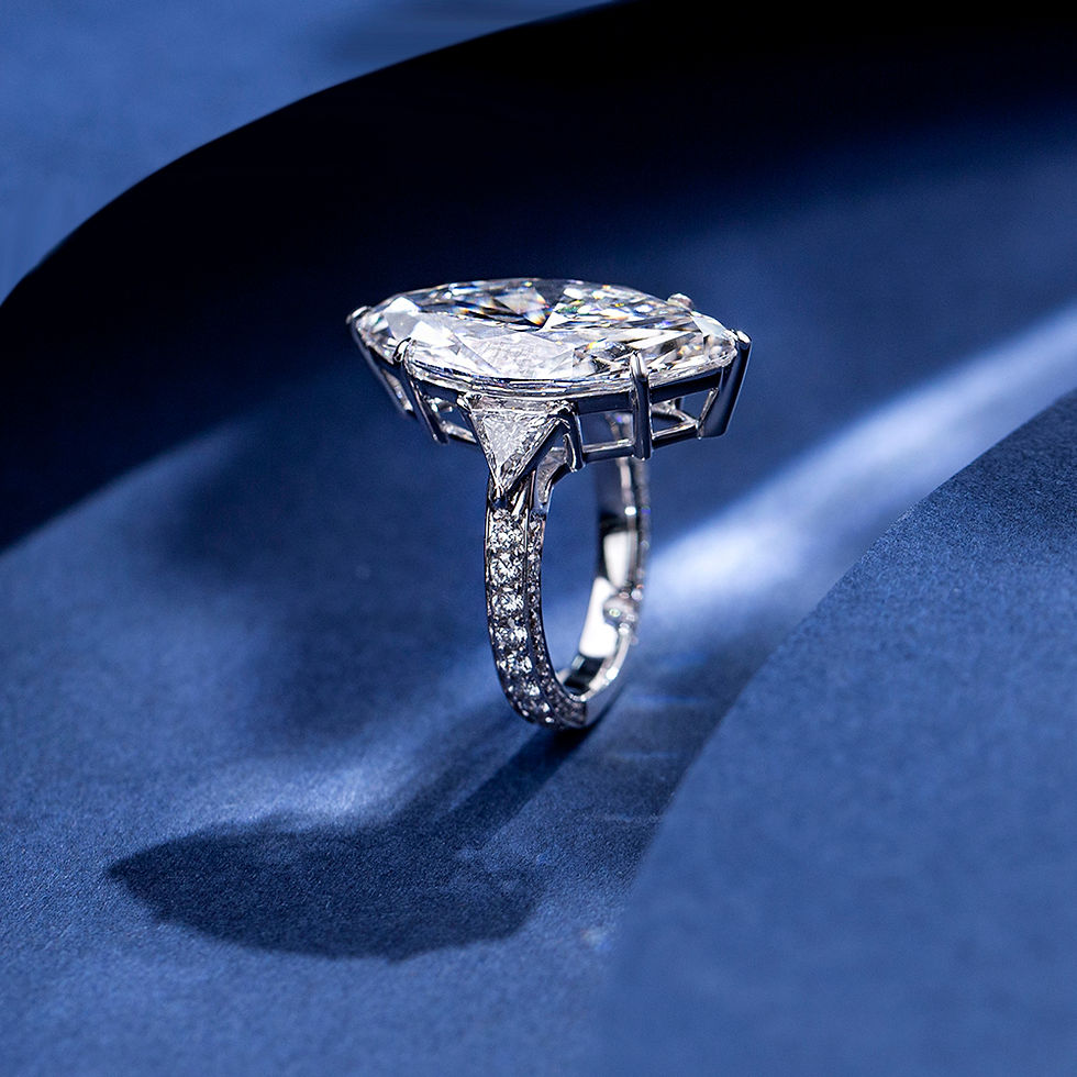 Thumbnail: 12.50 Carat Magnificent Marquise Diamond Ring in 18k Gold