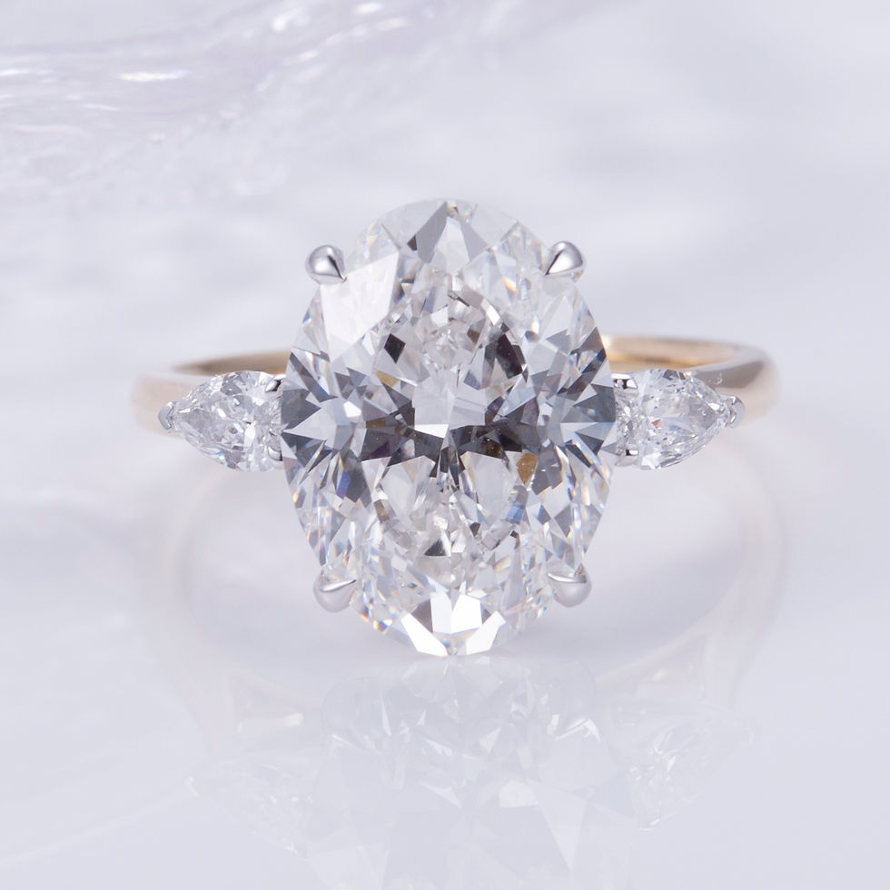Thumbnail: 5.00 Carat Beautiful 3-stone Oval Diamond Ring in 18k Gold