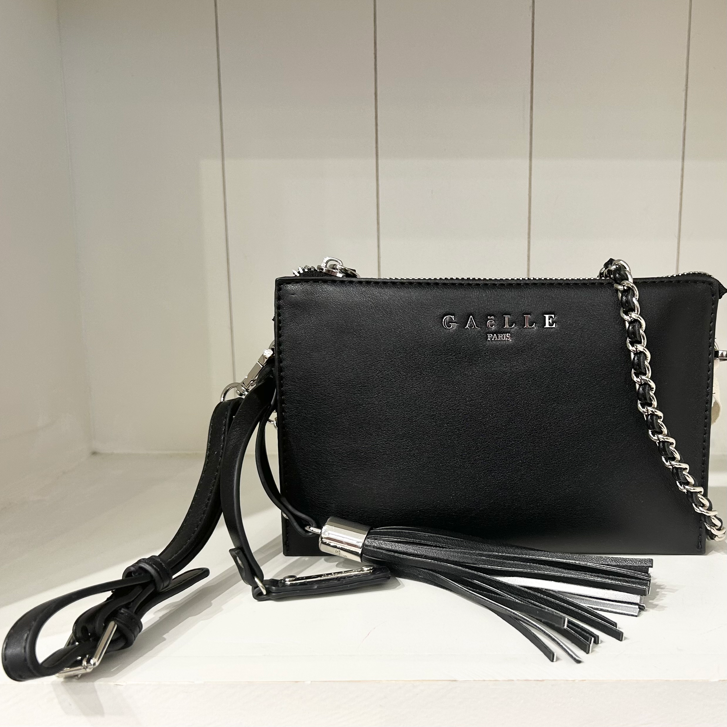 GAELLE pochette in ecopelle con nappa e tracolla (nero)