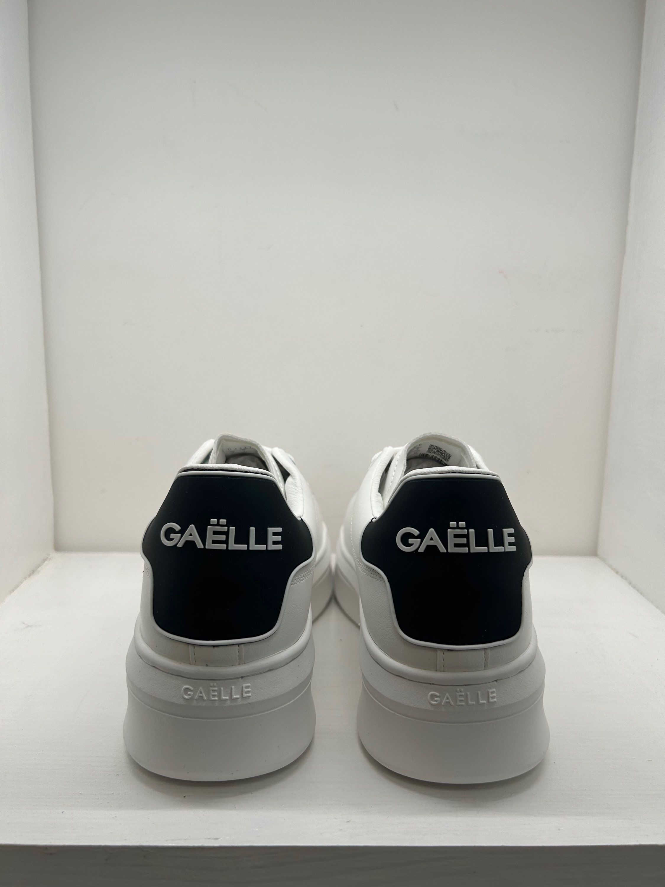 GAELLE bianco nero