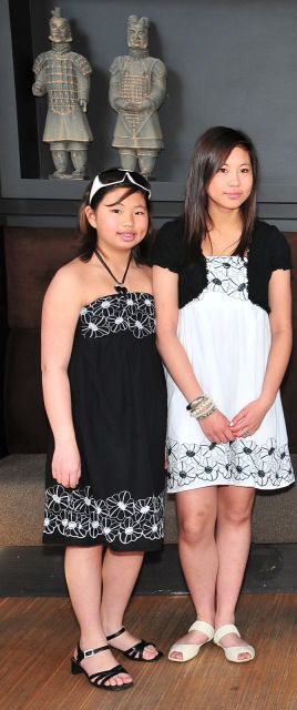 Celine i JiJom kjole OG BRILLER