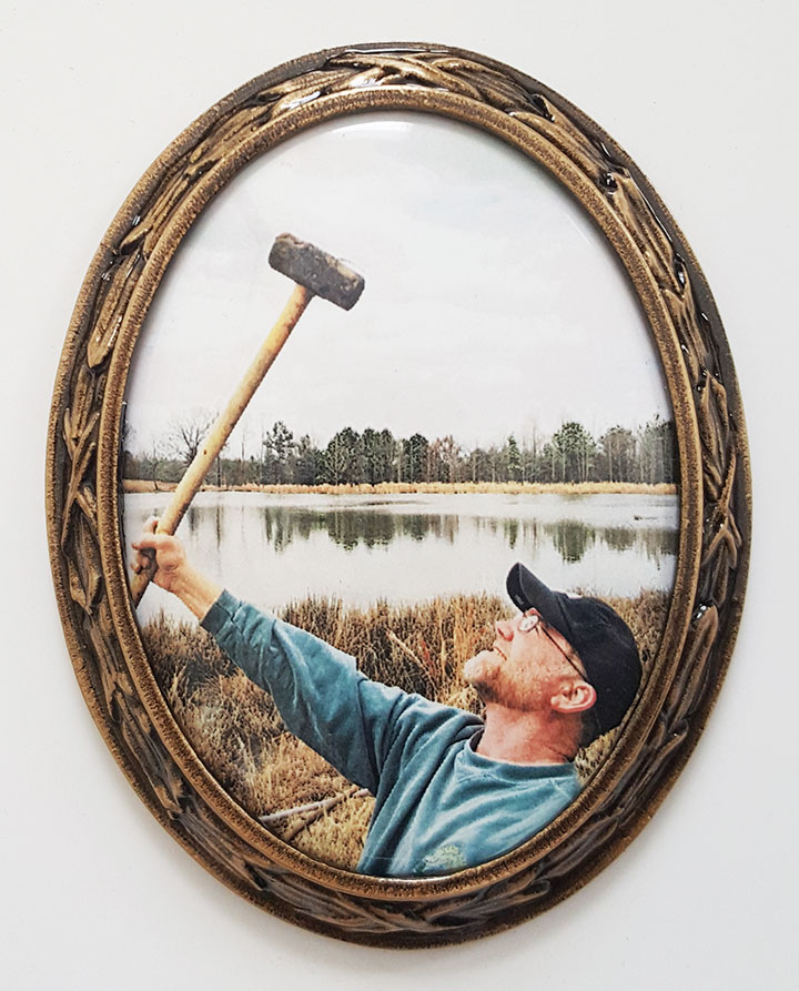 Oval Memorial Pictures for Headstones with Bronze Frames