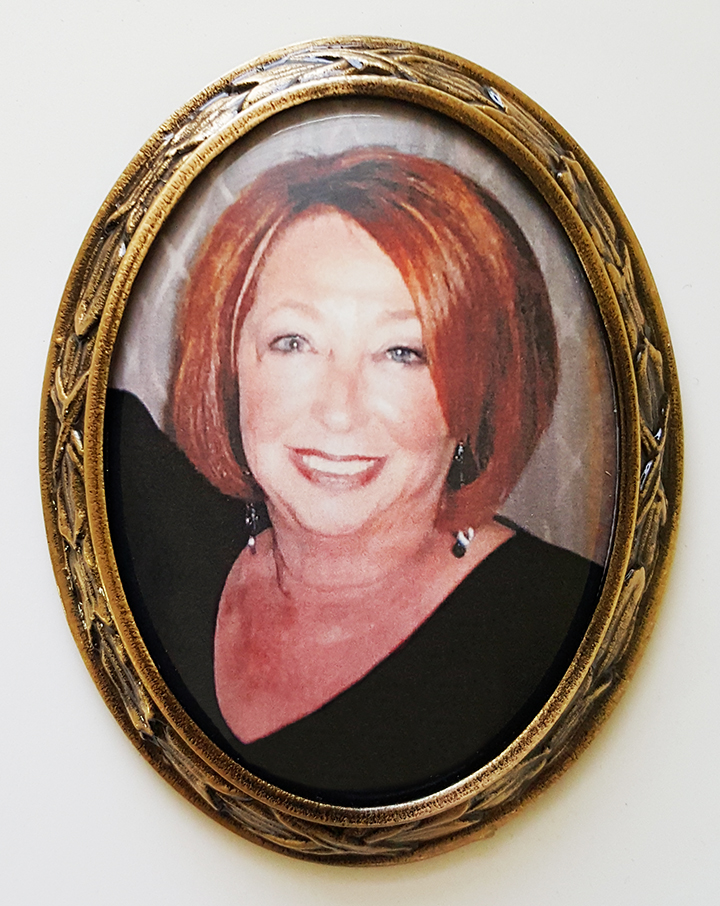 Oval Memorial Pictures for Headstones with Bronze Frames