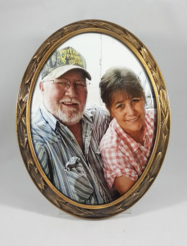 Oval Memorial Pictures for Headstones with Bronze Frames