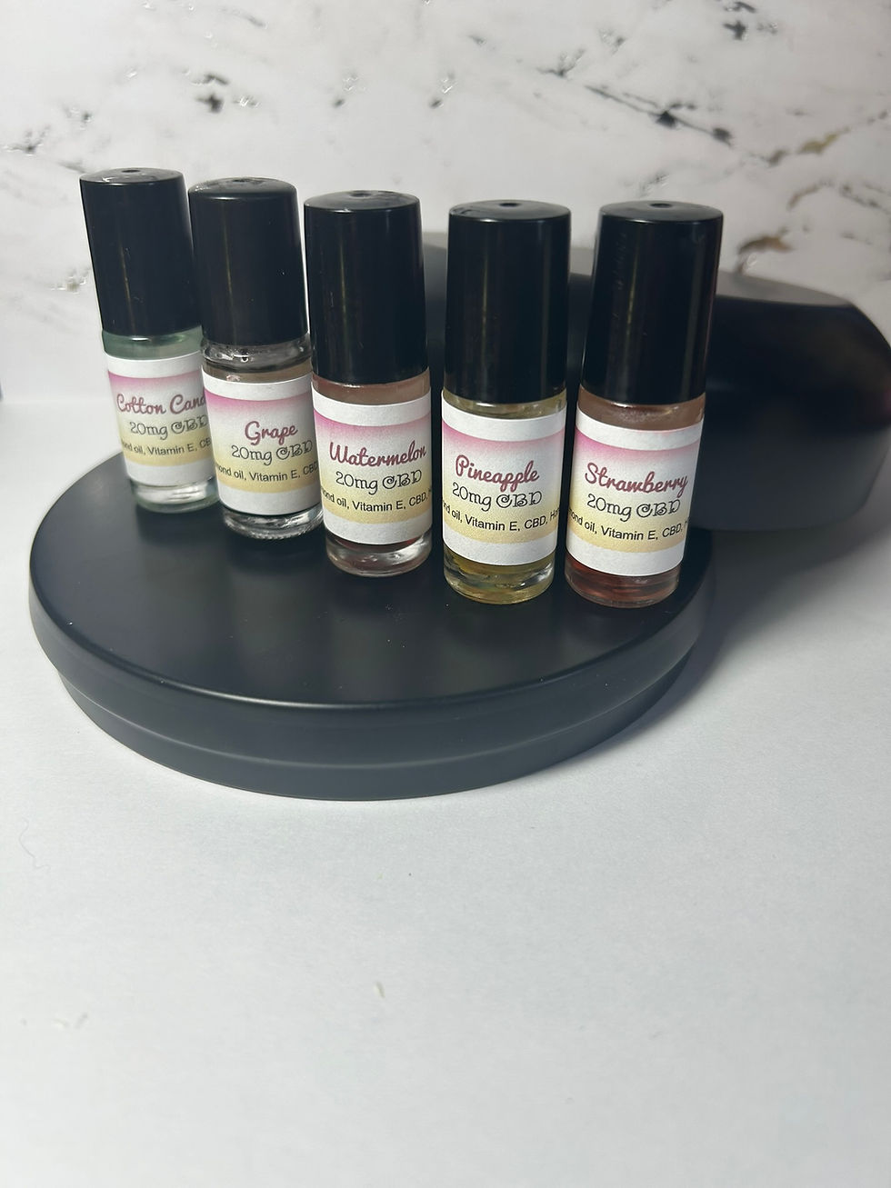 Cbd lipgloss for cracked lips and sores