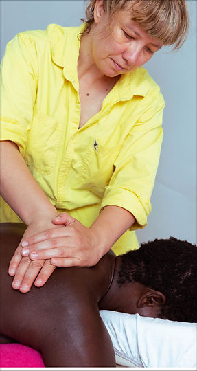 annamaria_caf_yellow.jpg