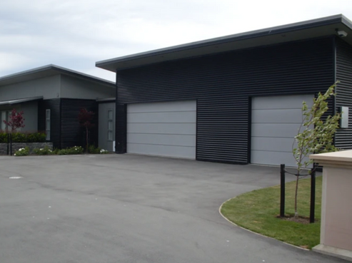 Idaho Negative Detail, Flat Panel Sectional Door