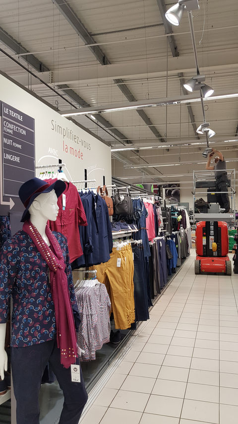 Installation d'éclairage pour un supermarché à Bazas en Gironde