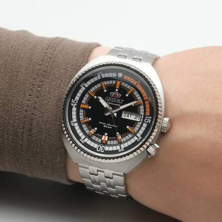 Miniatura: Reloj Orient RA-AA0E05B