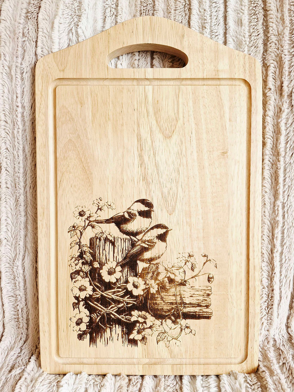 Thumbnail: Garden birds wooden chopping board 