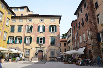 viaje la toscana lucca / la orilla infinita