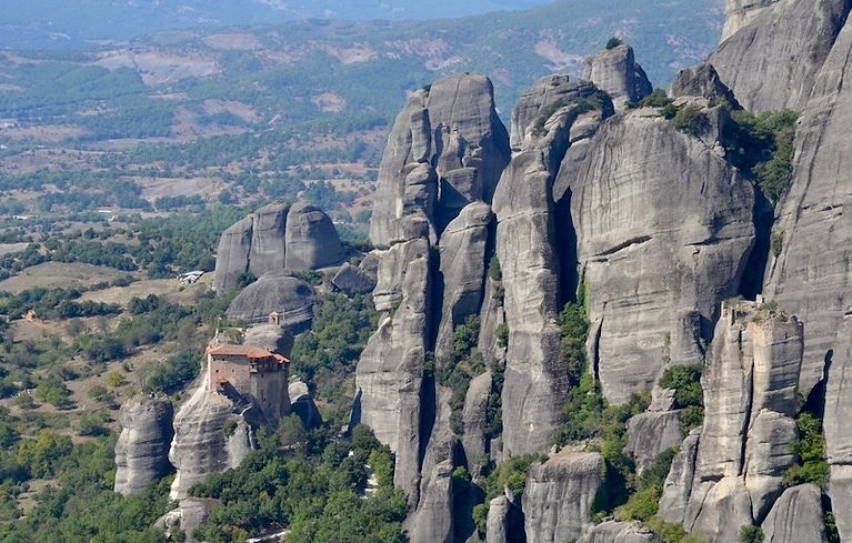 viaje grecia meteora / la orilla infinita