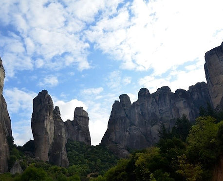 viaje grecia meteora / la orilla infinita