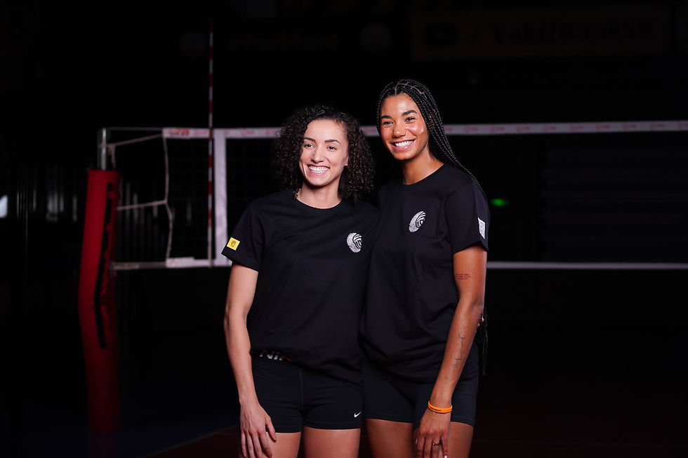 Gabi Guimaraes and Jordan Thompson with Let's Keep The Ball Flying