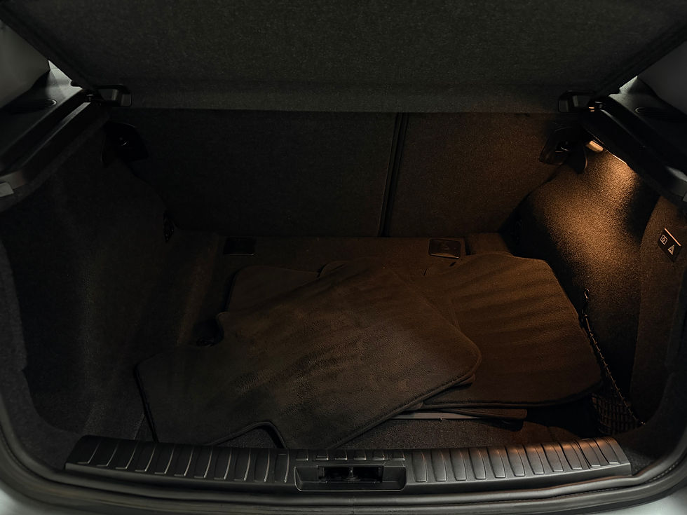 Miniature : Bmw serie 1 118 i 143 cv