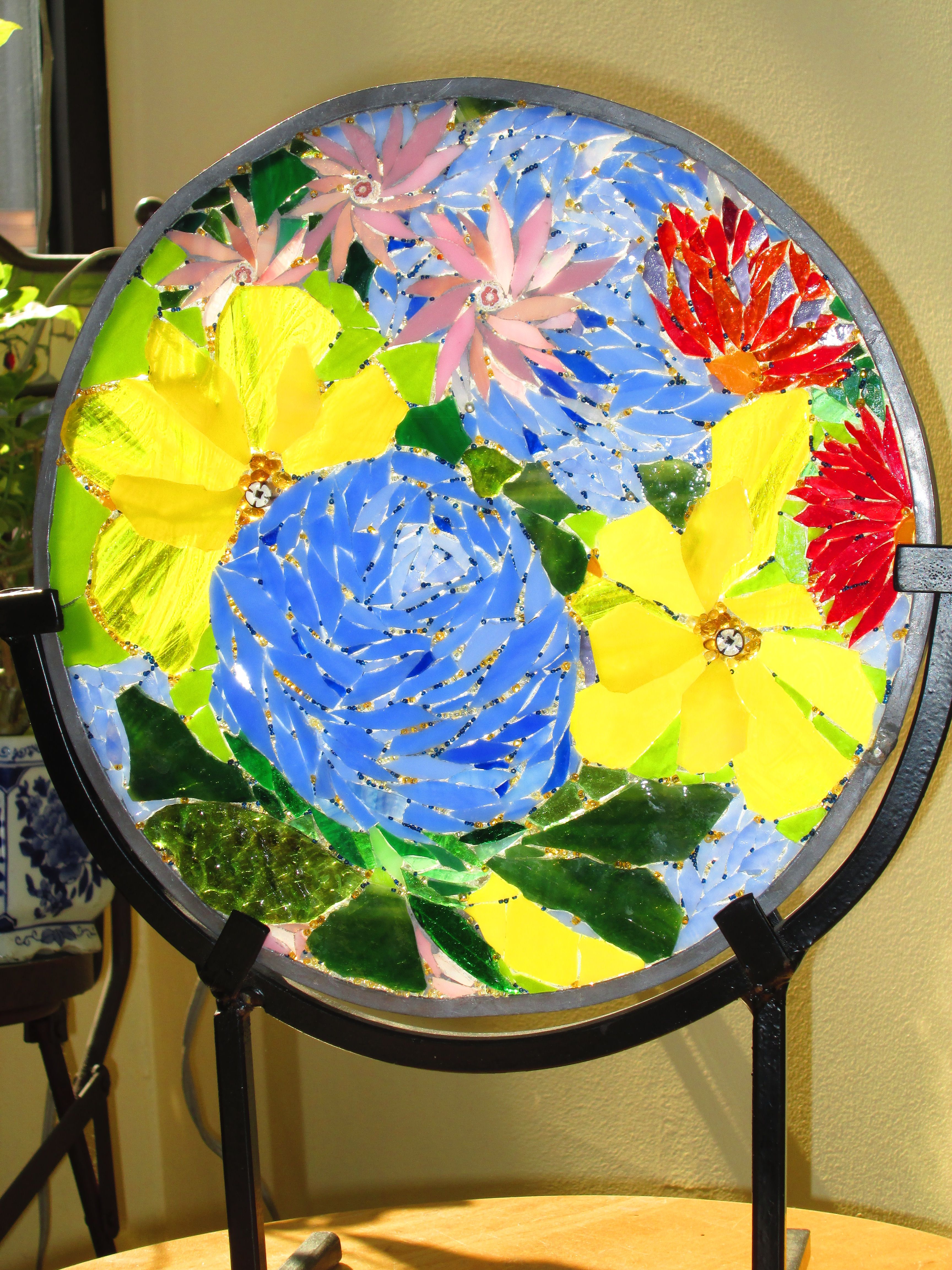 10" glass on metal stand - sold
