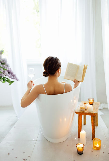 Soft reflections and peaceful bath