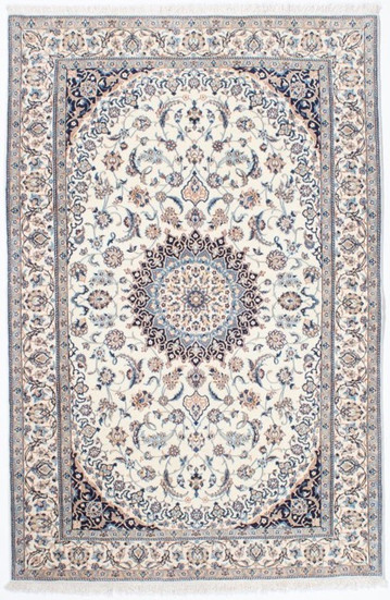 tapis ancien nain