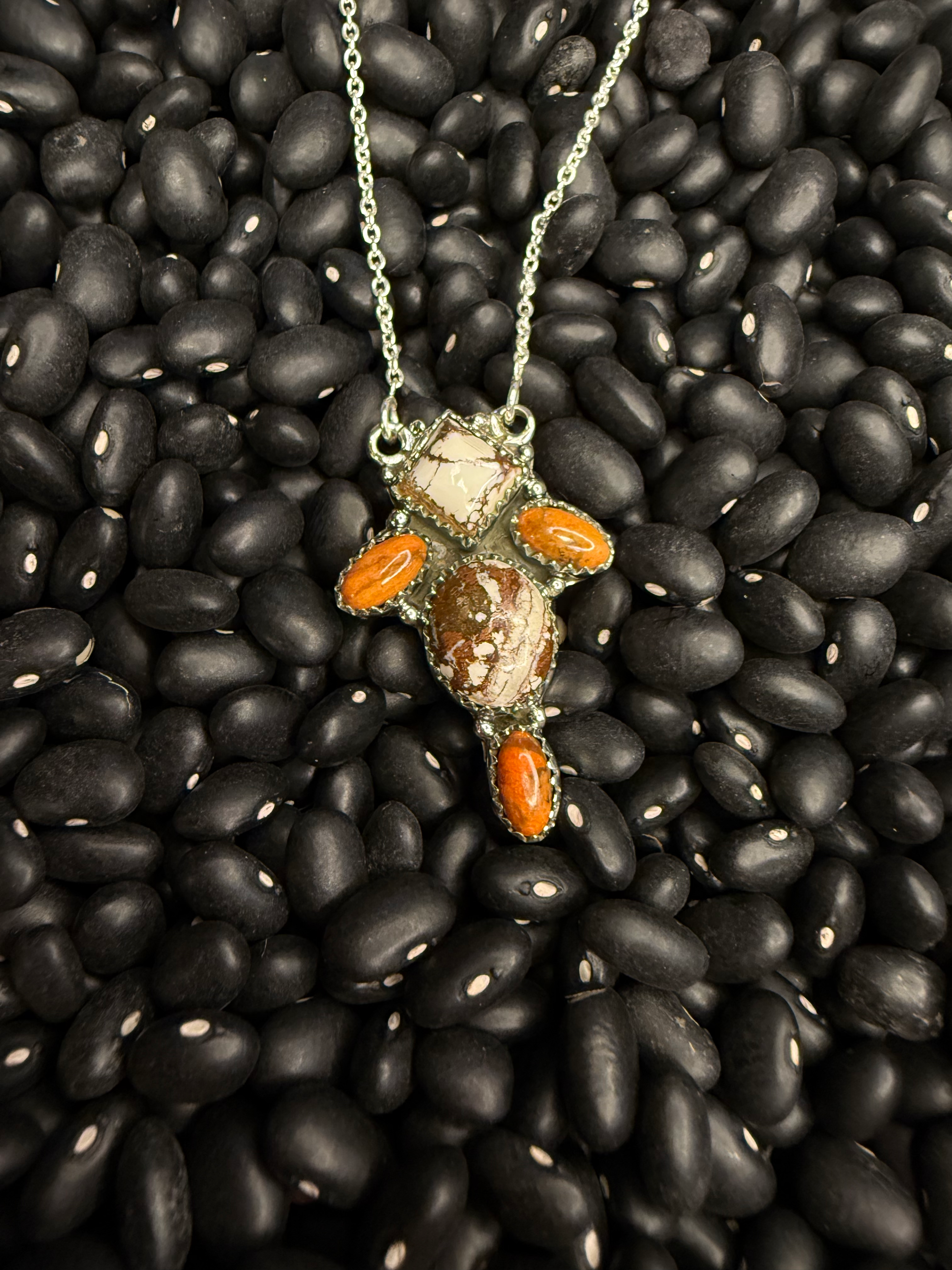 #14 Wild Horse w/ spiny oyster 4 stone pendant 