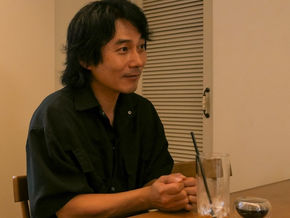 [인터뷰] 드라마 <파인 : 촌뜨기들>로 주목 받는 연출가이자 배우 김진욱