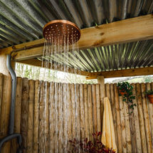 Moon Dance - Luxury Glamping Tipi - Outdoor Rainfall Shower