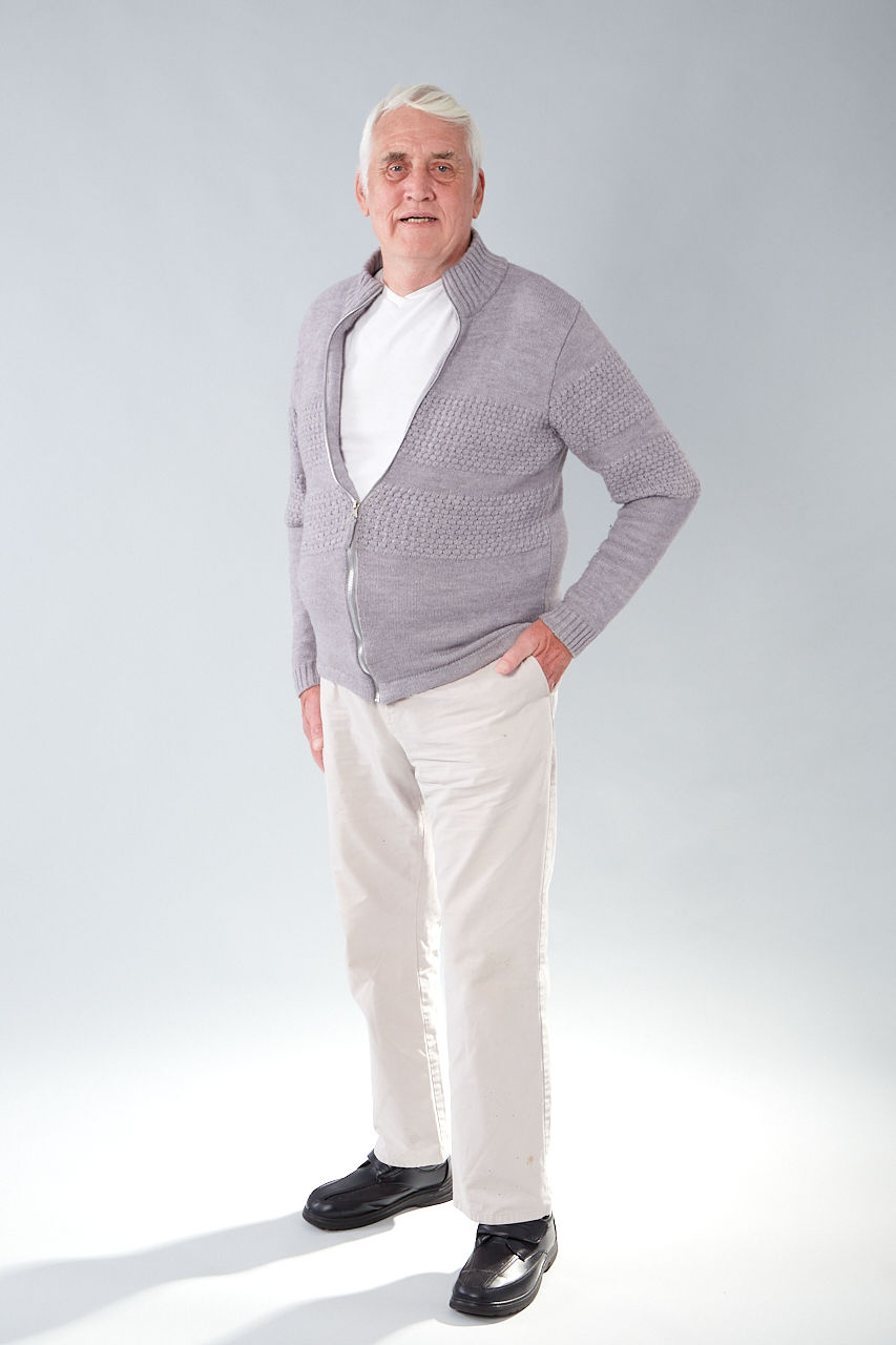 Thumbnail: ROBERT MOTT