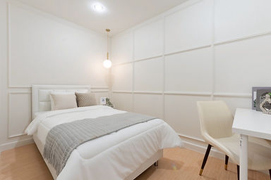 For Sell at  Zenith Place @ Huay Kwang
2 bedroom 1 bathroom