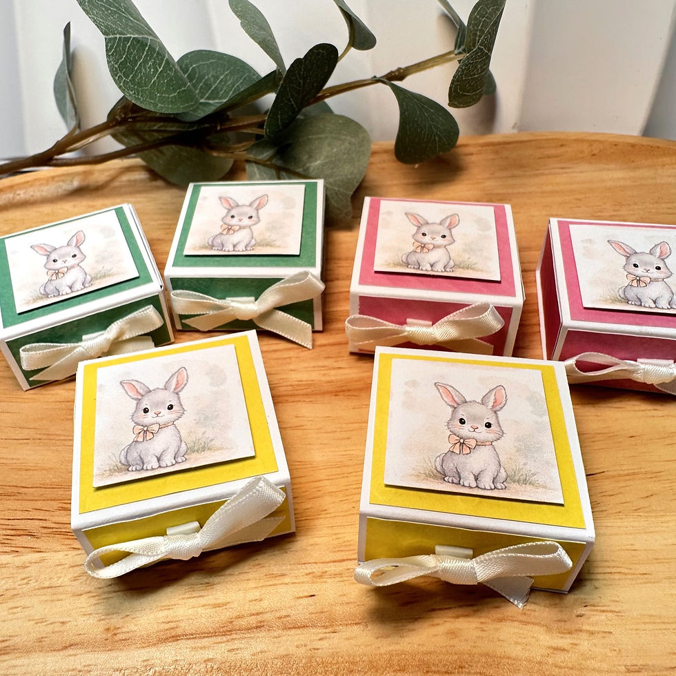 Miniaturbild: Handgemachte Oster-Schiebebox mit Häschen – kleines Ostergeschenk