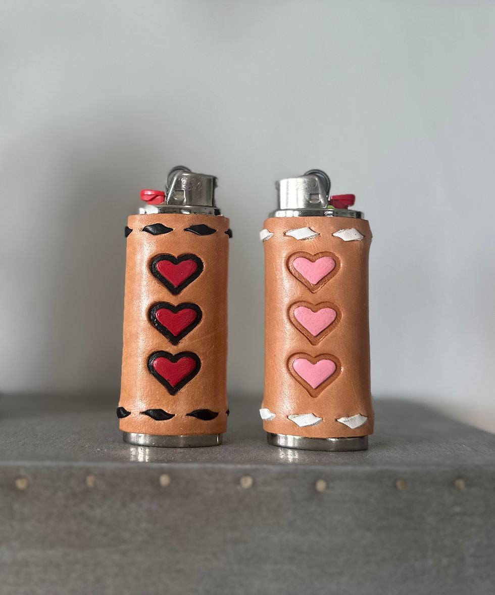 Thumbnail: Sweet Heart Leather Lighter Case