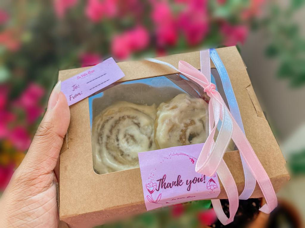 Box of 2 Cinnamon Rolls