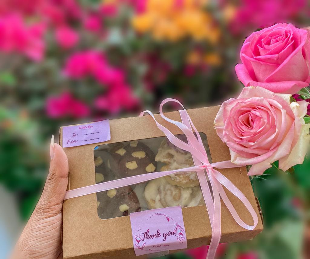 Cookies & Cinnamon Rolls Bundle