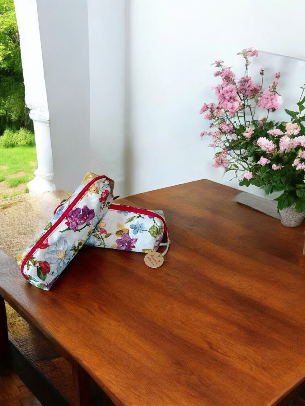 portapenne floreale con zip