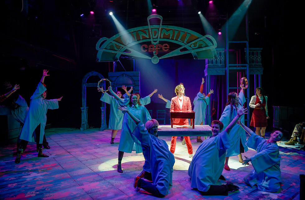 Darby O'Neill & Amelie Cast