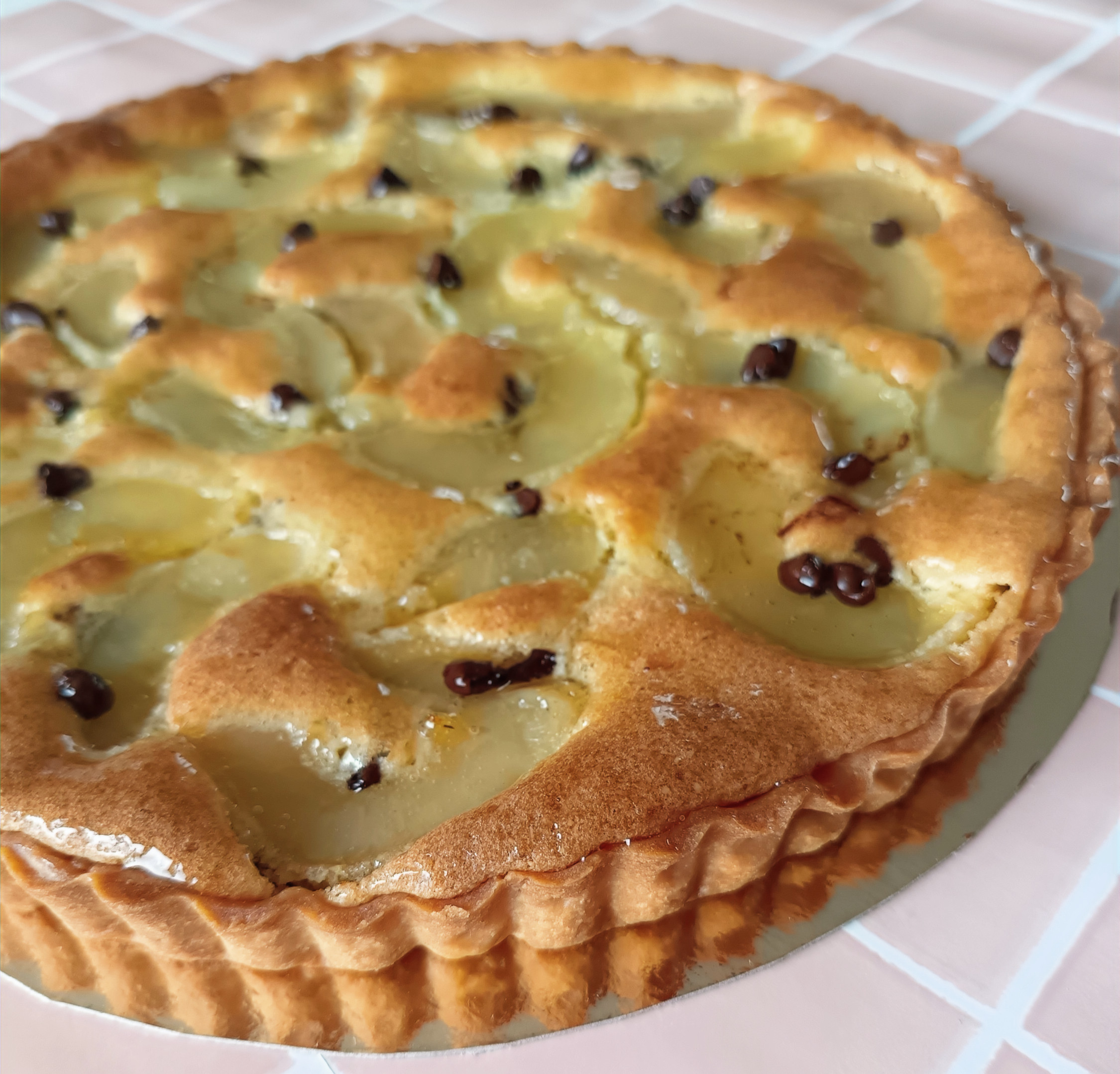 Tarte amandine ananas & éclats de chocolat