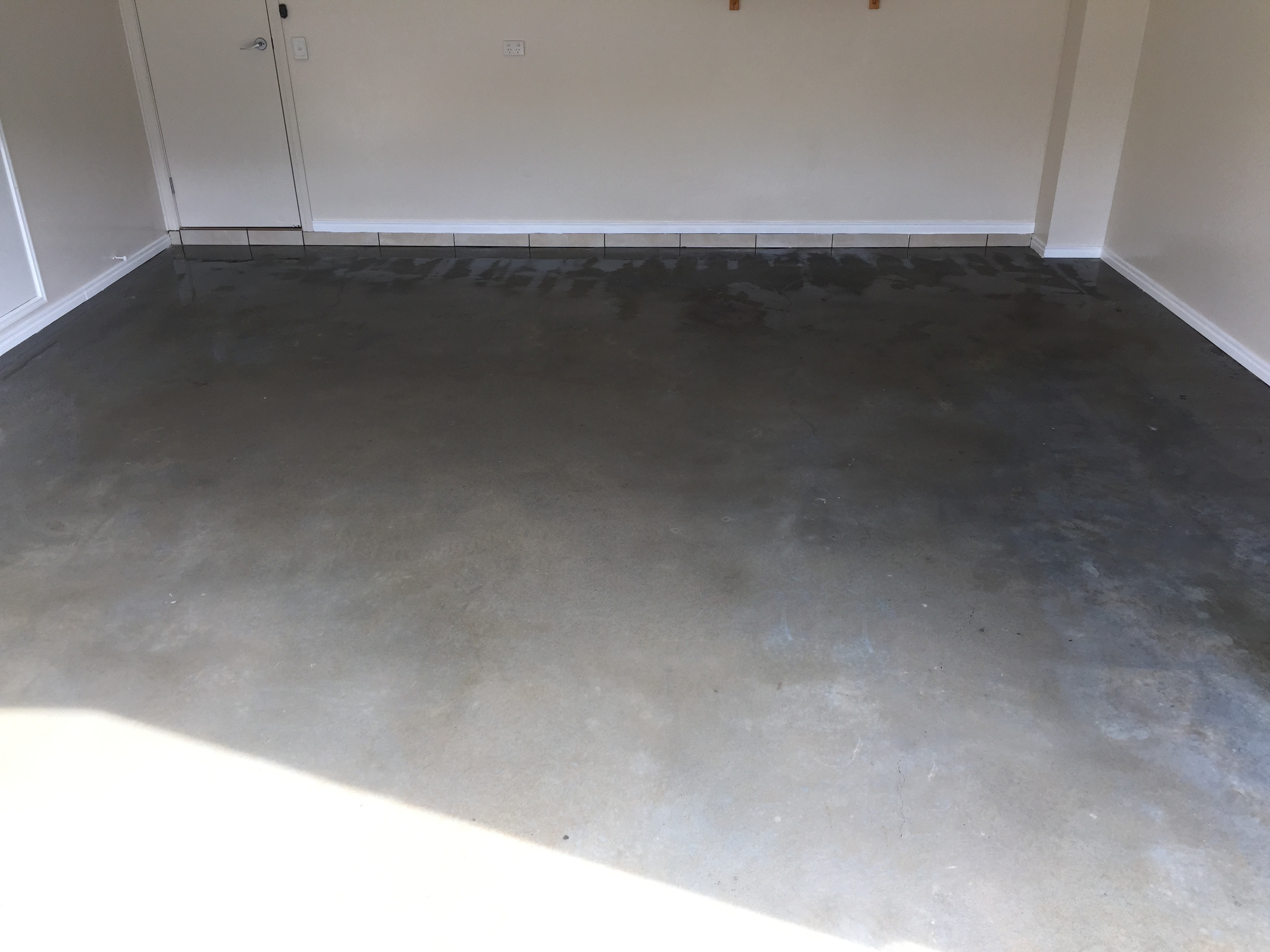 Motor Oil Stain High Pressure Cleaning Gold Coast Thomo's