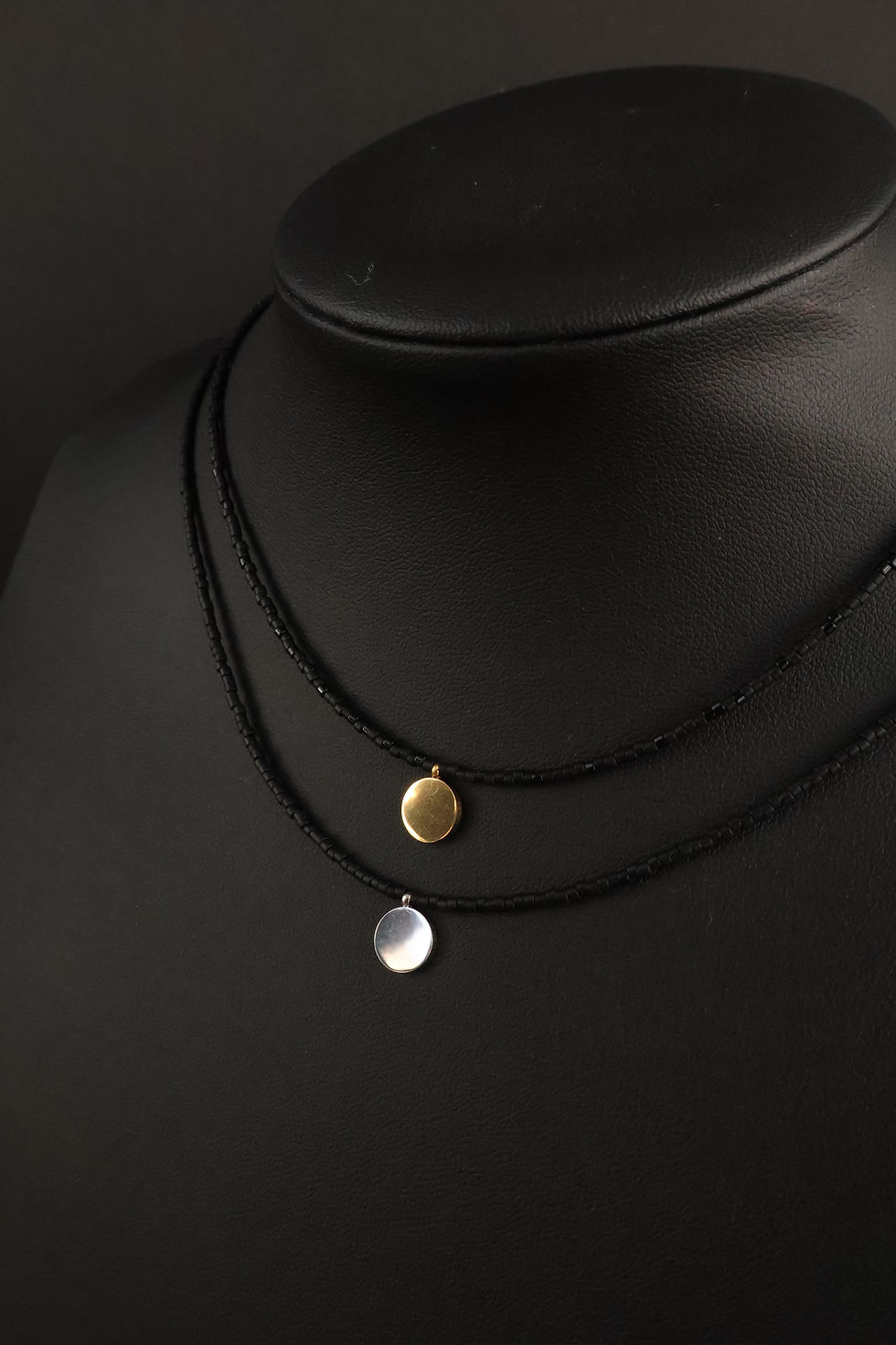 Miniature : Collier noir